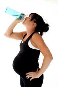 AdobeStock 68489505 pregnant hydrate hydration water