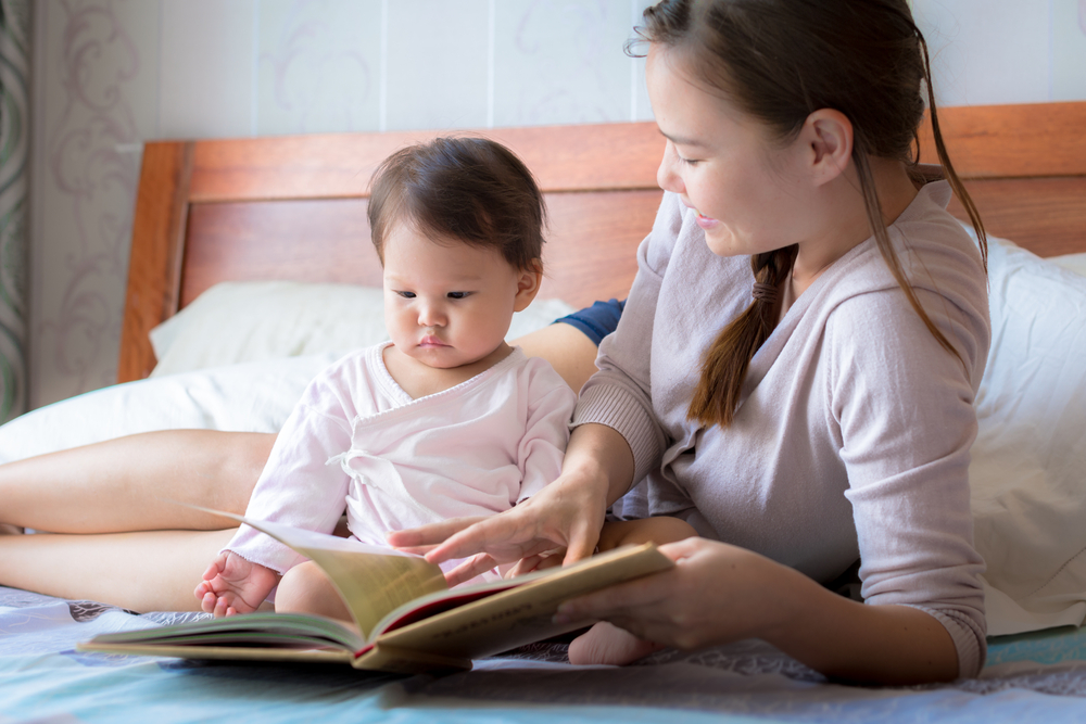 ways to bond with your baby: reading