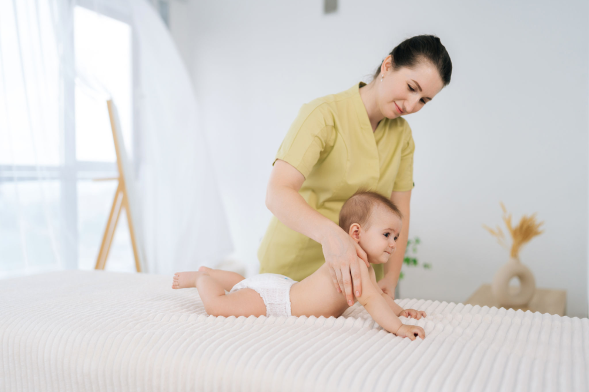 The Benefits of Baby Massage and Techniques to Try